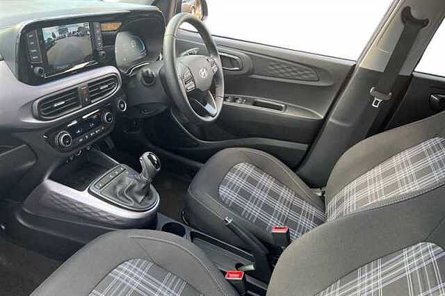 Hyundai i10 1.2 [79] PREMIUM 5DR AUTO [NAV]