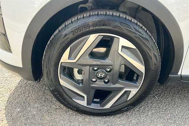 Hyundai BAYON 1.0 TGDI [90] TECH LINE 5DR DCT