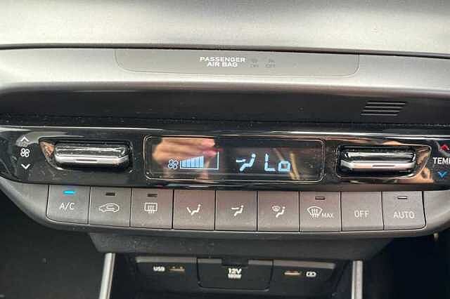 Hyundai BAYON 1.0 TGDI 48V MHEV PREMIUM 5DR DCT
