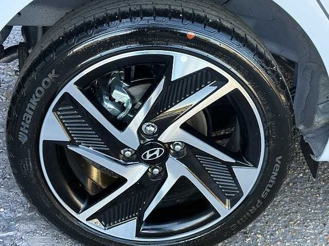 Hyundai i10 1.0 [63] Premium 5dr [Nav]