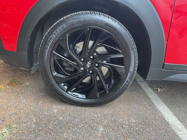 Hyundai TUCSON 1.6 CRDi 48V MHD 136 N Line 5dr 2WD DCT Engine Red