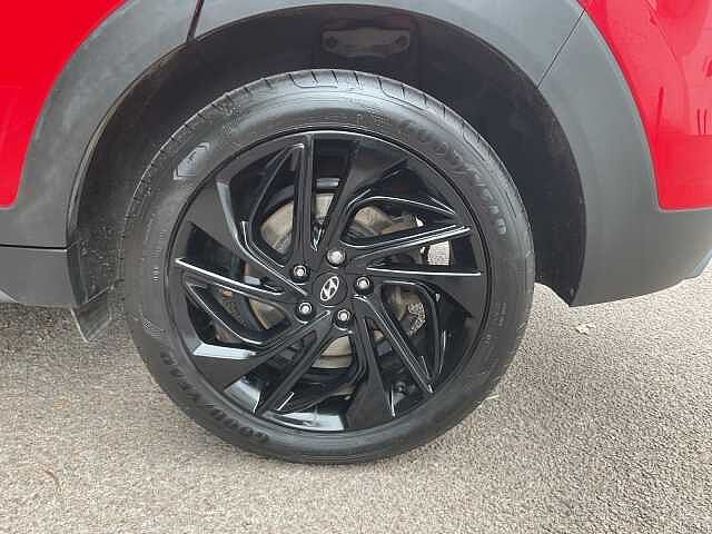 Hyundai TUCSON 1.6 CRDi 48V MHD 136 N Line 5dr 2WD DCT Engine Red