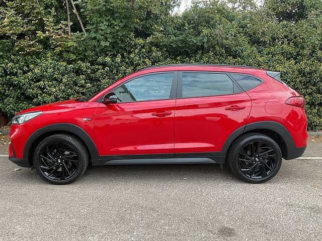 Hyundai TUCSON 1.6 CRDi 48V MHD 136 N Line 5dr 2WD DCT Engine Red