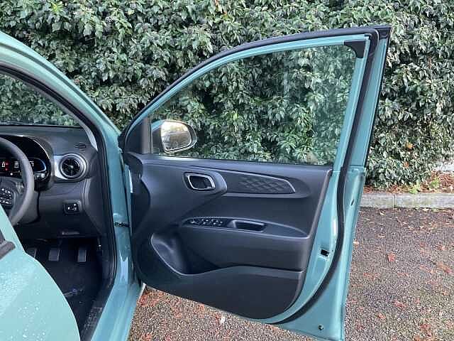 Hyundai i10 1.0 [63] Premium 5dr [Nav]