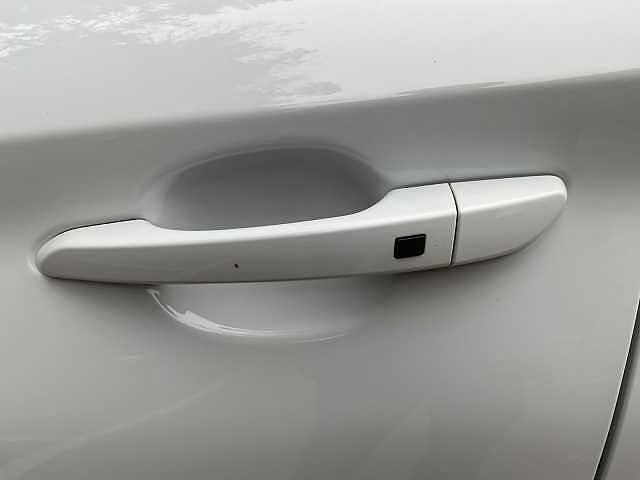 Hyundai KONA 1.6 GDi Hybrid Premium 5dr DCT White