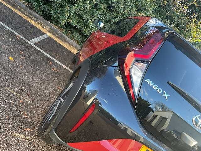 Toyota Aygo X 1.0 VVT-i Edge 5dr Auto