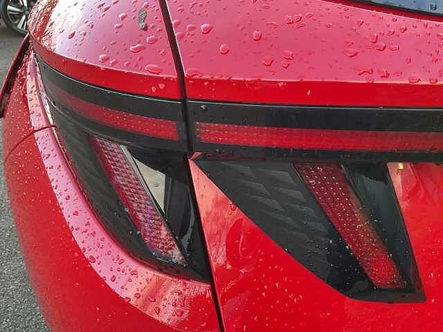 Hyundai TUCSON 1.6 TGDi 48V MHD Premium 5dr 2WD DCT Red