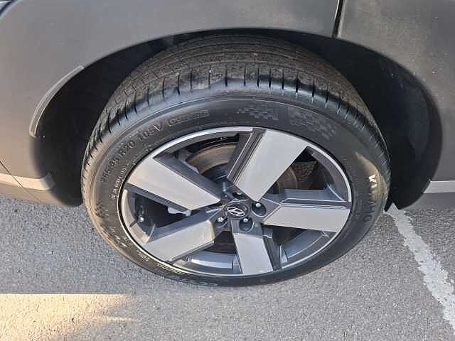 Hyundai Santa Fe 1.6 TGDi Plug-in Hybrid Premium 5dr 4WD Auto