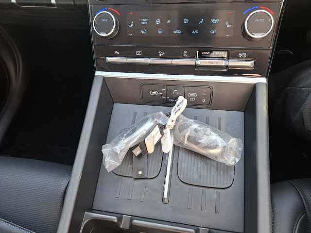 Hyundai Santa Fe 1.6 TGDi Plug-in Hybrid Premium 5dr 4WD Auto
