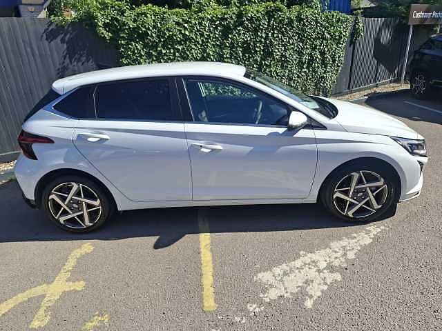 Hyundai I20 1.0T GDi 90 Tech Line 5dr Atlas White