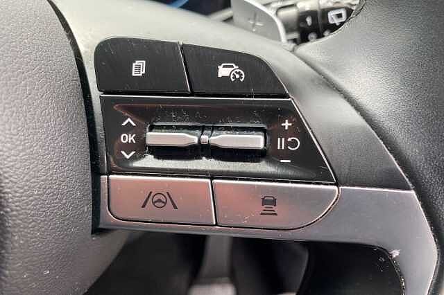 Hyundai TUCSON 1.6 TGDi Hybrid 230 Premium 5dr 2WD Auto Serenity White