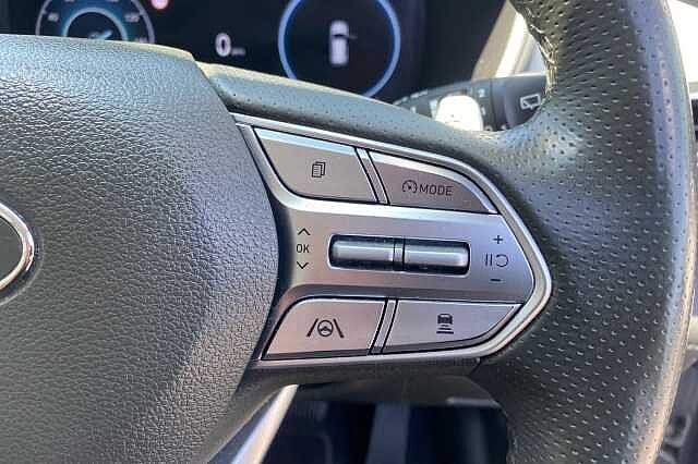 Hyundai SANTA FE 1.6 TGDi Hybrid Ultimate 5dr 4WD Auto