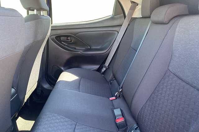 Toyota Yaris 1.5 Hybrid Design 5dr CVT