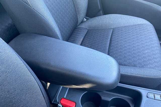 Toyota Yaris 1.5 Hybrid Design 5dr CVT