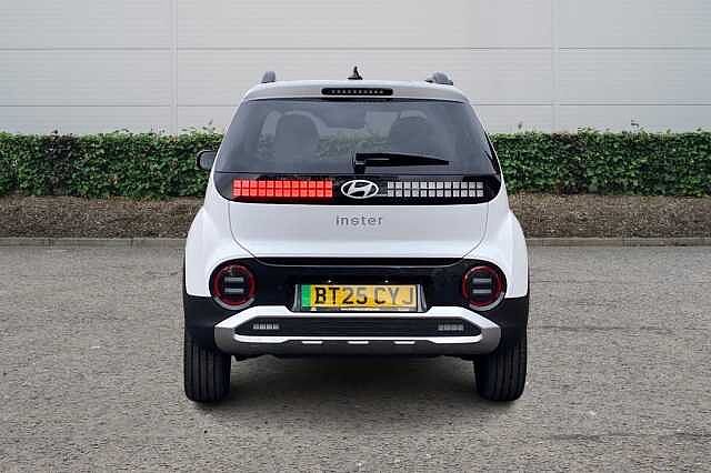 Hyundai INSTER 85kW 02 49kWh 5dr Auto Atlas White