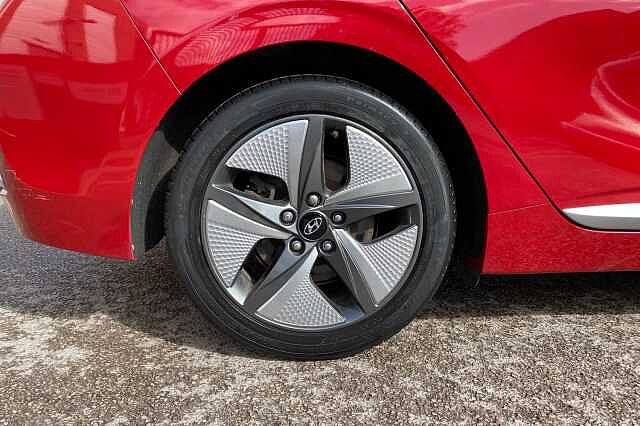 Hyundai IONIQ 1.6 GDi Hybrid Premium SE 5dr DCT