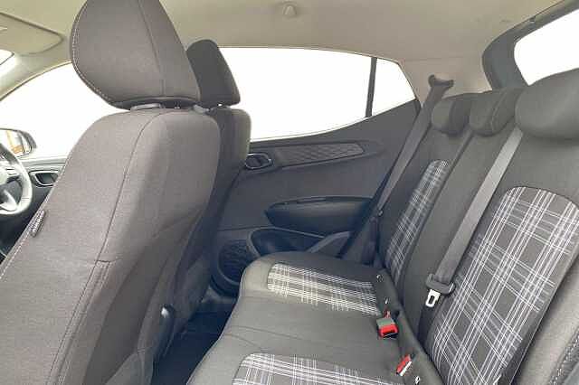 Hyundai i10 1.2 [79] Premium 5dr [Nav]