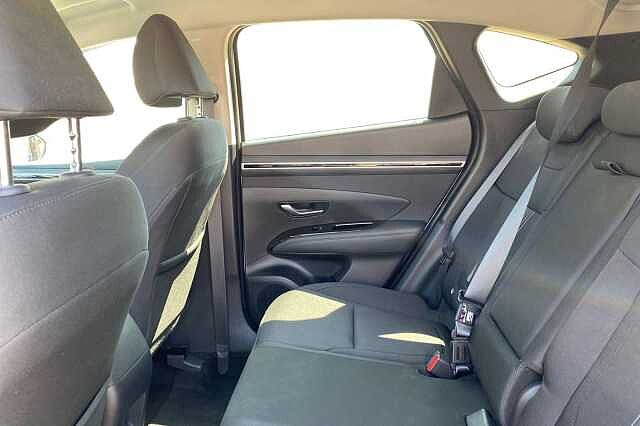 Hyundai TUCSON 1.6 TGDi Hybrid 230 Premium 5dr 2WD Auto Atlas White