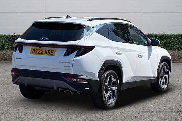 Hyundai TUCSON 1.6 TGDi Hybrid 230 Premium 5dr 2WD Auto Atlas White