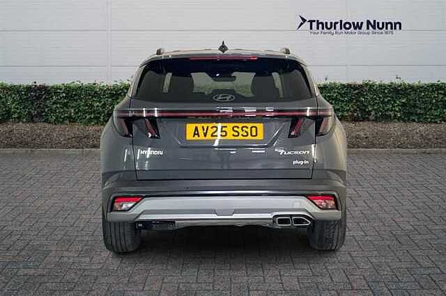 Hyundai TUCSON 1.6 T-GDi 13.8kWh Premium SUV 5dr Petrol Plug-in Hybrid Auto 4WD Euro 6 (s/s) (2 Ectrnc Gry Prl