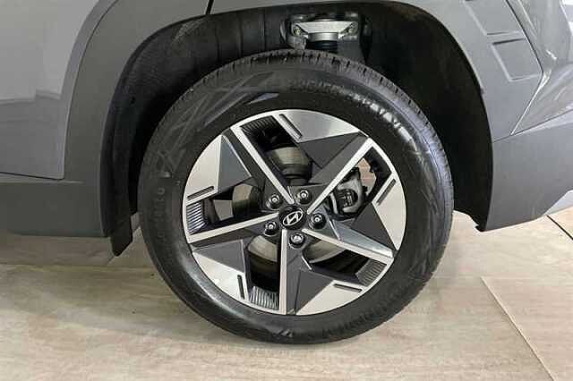Hyundai TUCSON 1.6 T-GDi 13.8kWh Premium SUV 5dr Petrol Plug-in Hybrid Auto 4WD Euro 6 (s/s) (2 Ectrnc Gry Prl