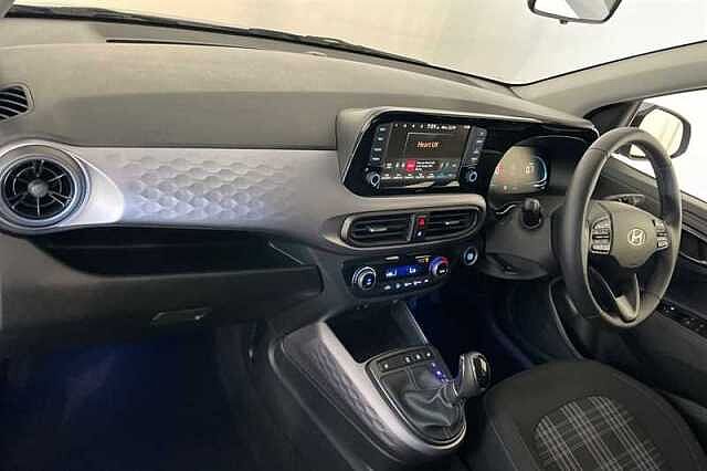 Hyundai i10 1.0 Premium Hatchback 5dr Petrol Auto Euro 6 (s/s) (63 ps)