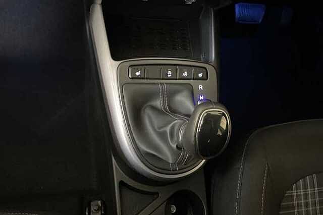 Hyundai i10 1.0 Premium Hatchback 5dr Petrol Auto Euro 6 (s/s) (63 ps)