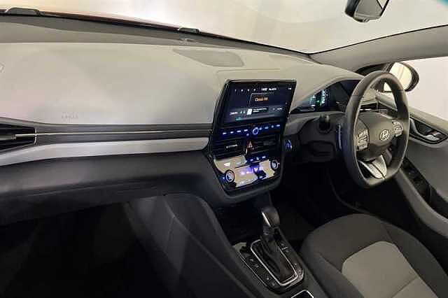 Hyundai IONIQ 1.6 h-GDi 8.9kWh Premium Hatchback 5dr Petrol Plug-in Hybrid DCT Euro 6 (s/s) (1