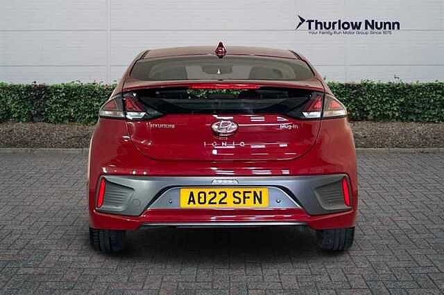 Hyundai IONIQ 1.6 h-GDi 8.9kWh Premium Hatchback 5dr Petrol Plug-in Hybrid DCT Euro 6 (s/s) (1