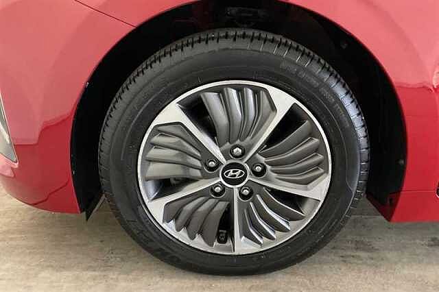 Hyundai IONIQ 1.6 h-GDi 8.9kWh Premium Hatchback 5dr Petrol Plug-in Hybrid DCT Euro 6 (s/s) (1