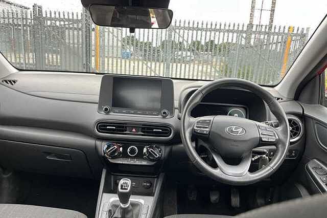 Hyundai KONA 1.0 T-GDi MHEV SE Connect SUV 5dr Petrol Hybrid Manual Euro 6 (s/s) (120 ps) Red