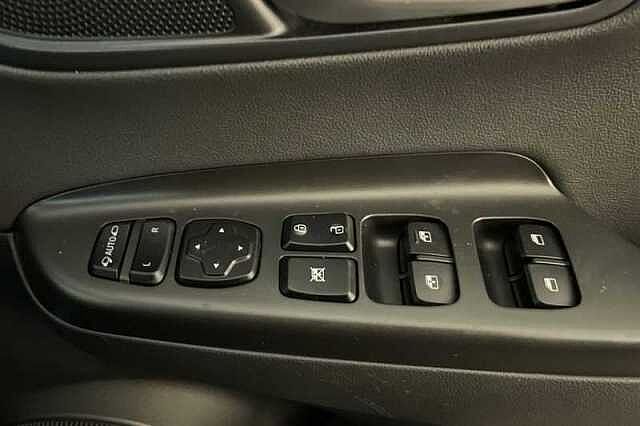 Hyundai KONA 64kWh Ultimate SUV 5dr Electric Auto (10.5kW Charger) (204 ps)