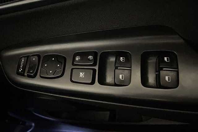 Hyundai KONA 1.6 h-GDi Premium SUV 5dr Petrol Hybrid DCT Euro 6 (s/s) (141 ps)