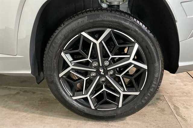 Hyundai TUCSON 1.6 h T-GDi N Line SUV 5dr Petrol Hybrid Auto Euro 6 (s/s) (230 ps) Shimmering Slvr
