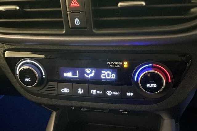 Hyundai I10 1.2 Premium Hatchback 5dr Petrol Auto Euro 6 (s/s) (79 ps) Meta Blue