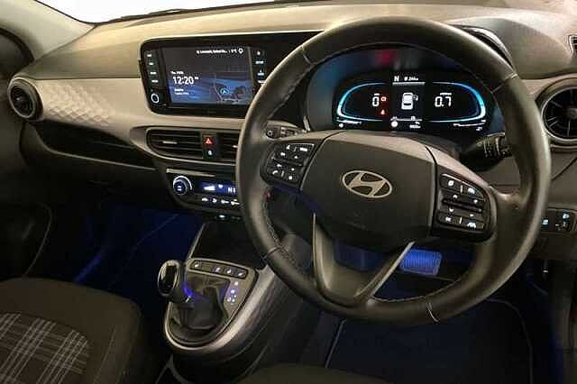 Hyundai i10 1.0 Premium Hatchback 5dr Petrol Auto Euro 6 (s/s) (63 ps)