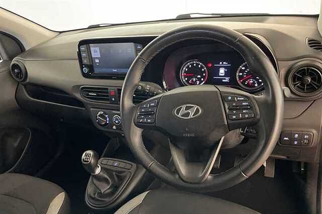 Hyundai i10 1.0 SE Connect Hatchback 5dr Petrol Manual Euro 6 (s/s) (67 ps)