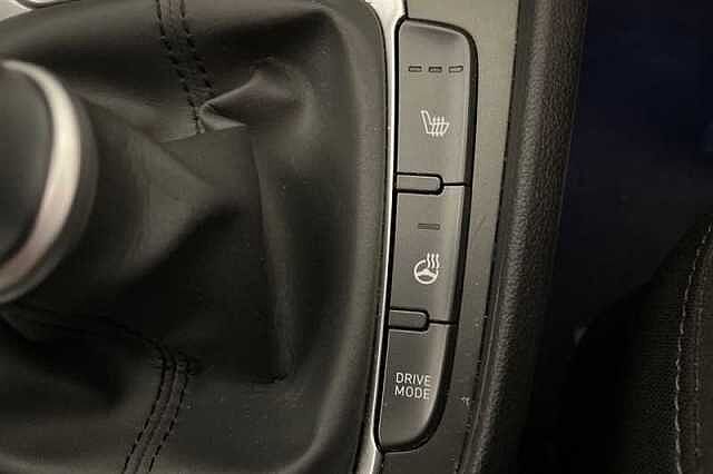 Hyundai KONA 1.0 T-GDi MHEV Premium SUV 5dr Petrol Hybrid Manual Euro 6 (s/s) (120 ps) Grey