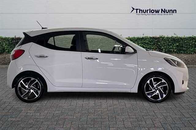 Hyundai i10 1.2 Premium Hatchback 5dr Petrol Auto Euro 6 (s/s) (79 ps)