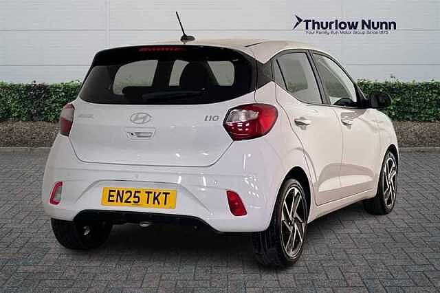 Hyundai i10 1.2 Premium Hatchback 5dr Petrol Auto Euro 6 (s/s) (79 ps)