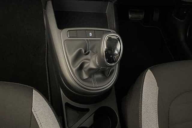 Hyundai i10 1.0 Advance Hatchback 5dr Petrol Auto Euro 6 (s/s) (67 ps)