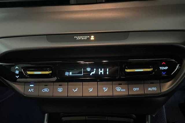 Hyundai i20 1.0 T-GDi Premium Hatchback 5dr Petrol DCT Euro 6 (s/s) (100 ps)