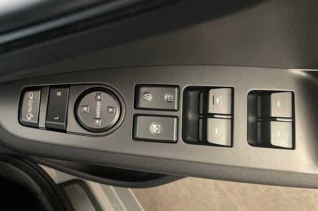 Hyundai IONIQ 1.6 h-GDi Premium Hatchback 5dr Petrol Hybrid DCT Euro 6 (s/s) (141 ps)