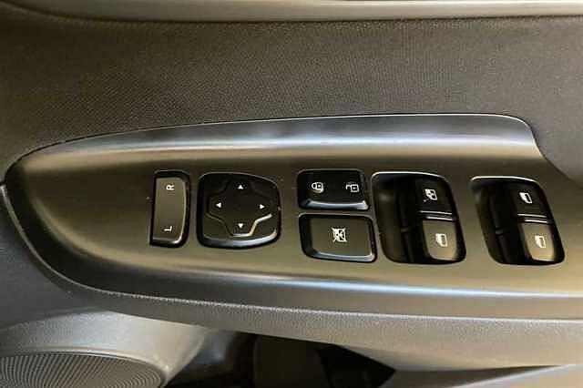 Hyundai KONA 1.6 h-GDi Premium SUV 5dr Petrol Hybrid DCT Euro 6 (s/s) (141 ps)