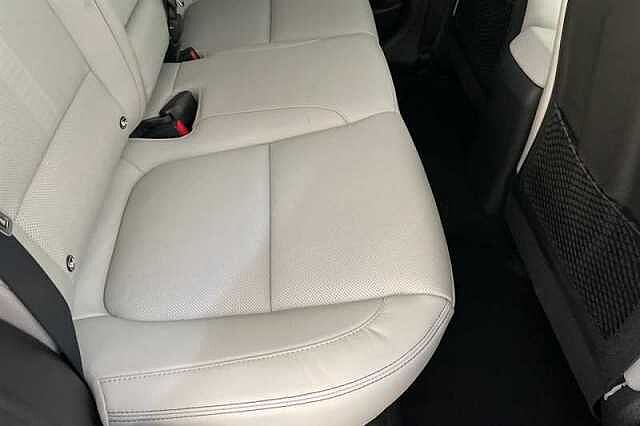 Hyundai KONA 64kWh Ultimate SUV 5dr Electric Auto (10.5kW Charger) (204 ps)
