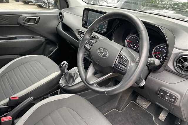 Hyundai i10 1.0 SE Connect Hatchback 5dr Petrol Auto Euro 6 (s/s) (67 ps)