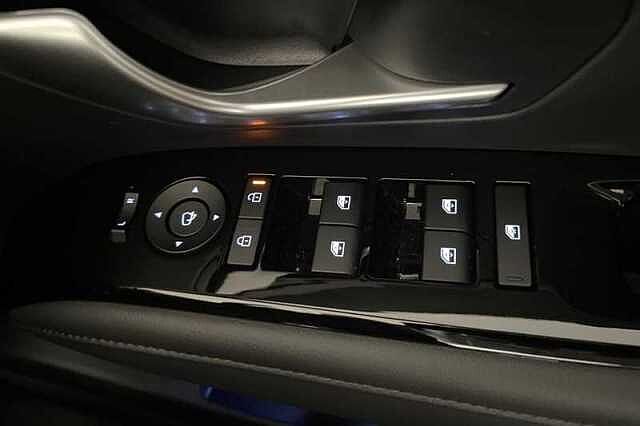 Hyundai TUCSON 1.6 T-GDi Ultimate SUV 5dr Petrol Hybrid Auto Euro 6 (s/s) (215 ps) Ecotrnc Gry Prl