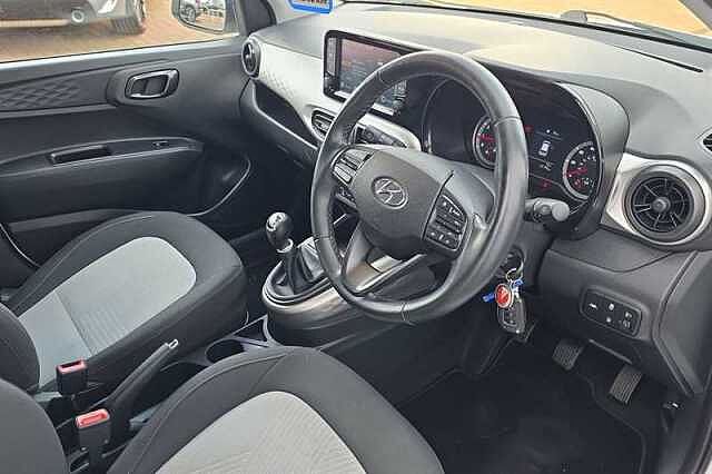 Hyundai i10 1.0 Premium Hatchback 5dr Petrol Manual Euro 6 (s/s) (67 ps)