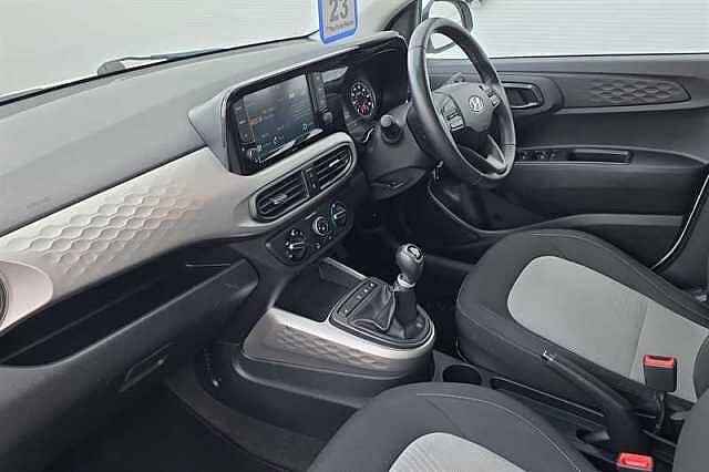 Hyundai i10 1.0 Premium Hatchback 5dr Petrol Manual Euro 6 (s/s) (67 ps)