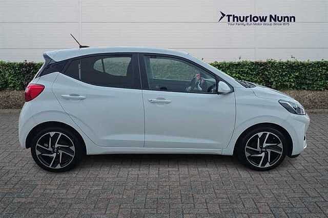 Hyundai i10 1.0 Premium Hatchback 5dr Petrol Manual Euro 6 (s/s) (67 ps)